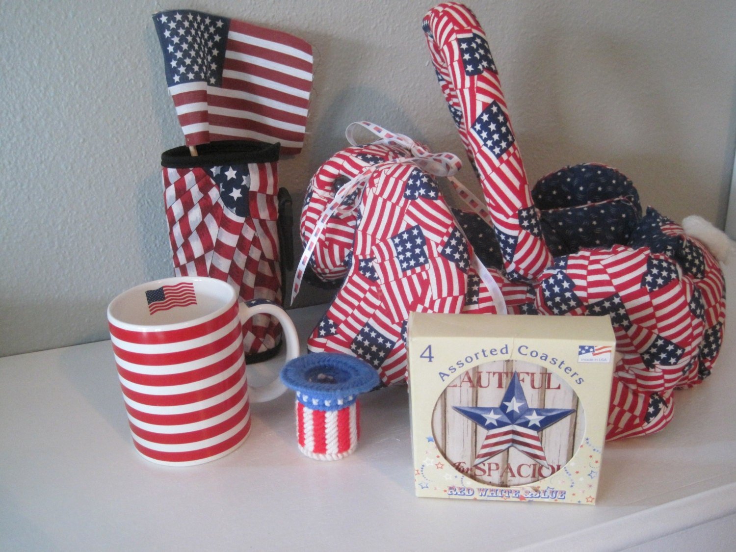 70s Patriotic American Flag Gift Basket Set