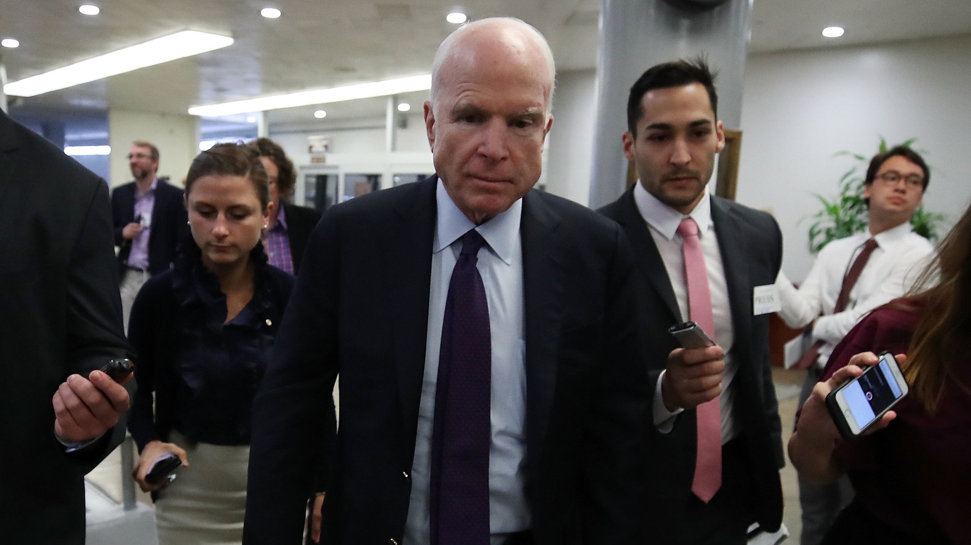 McCain rejects GOP