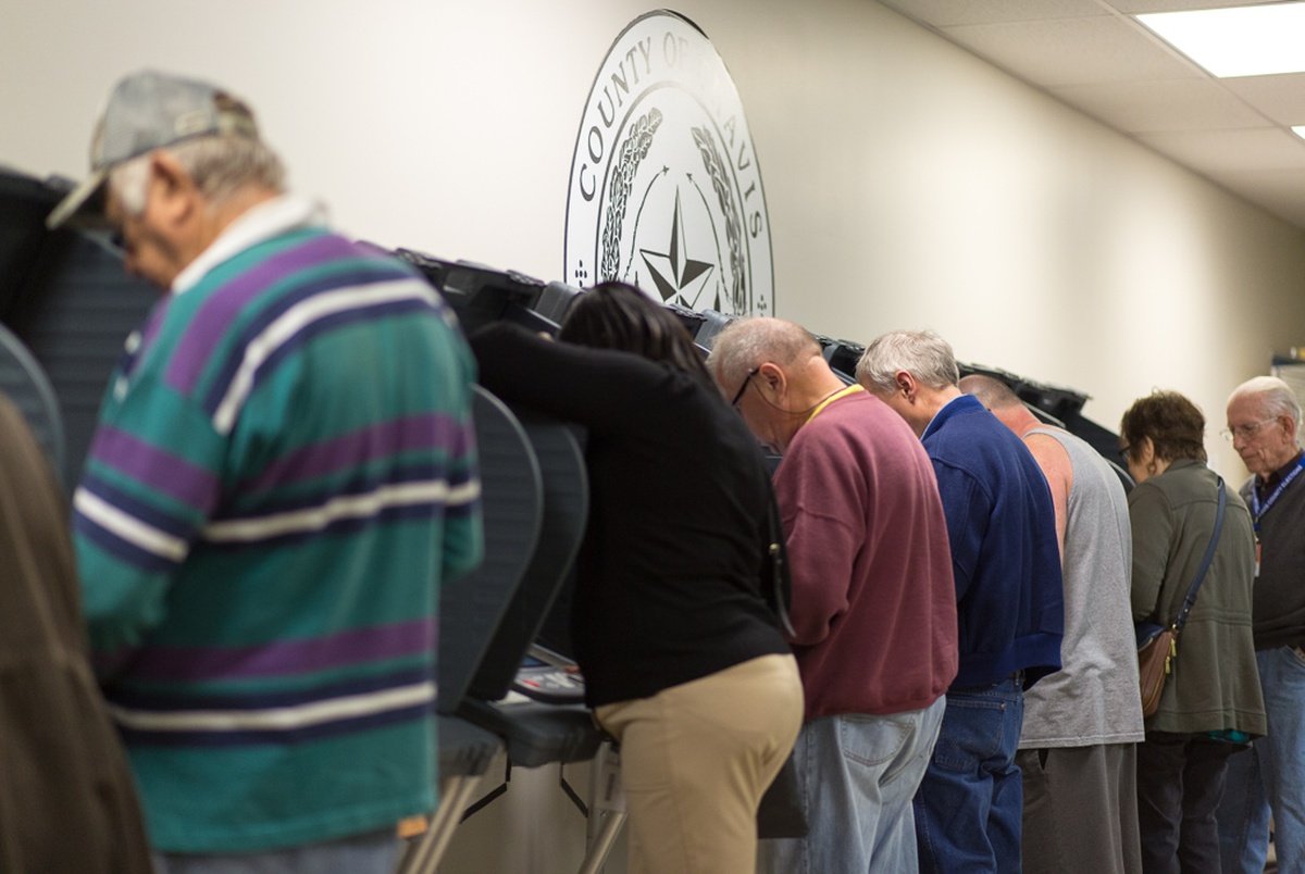 Republican Primary Race Boosts Early Voting Turnout in ...