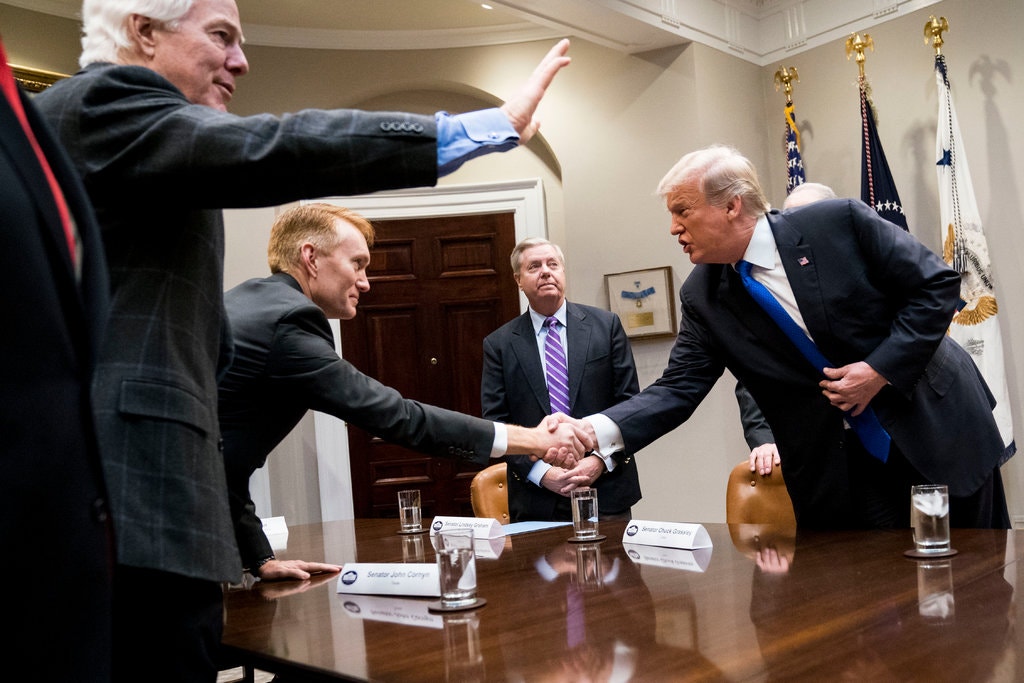 Senators and Trump Inch Toward DACA Deal, but a Wall Divides Them